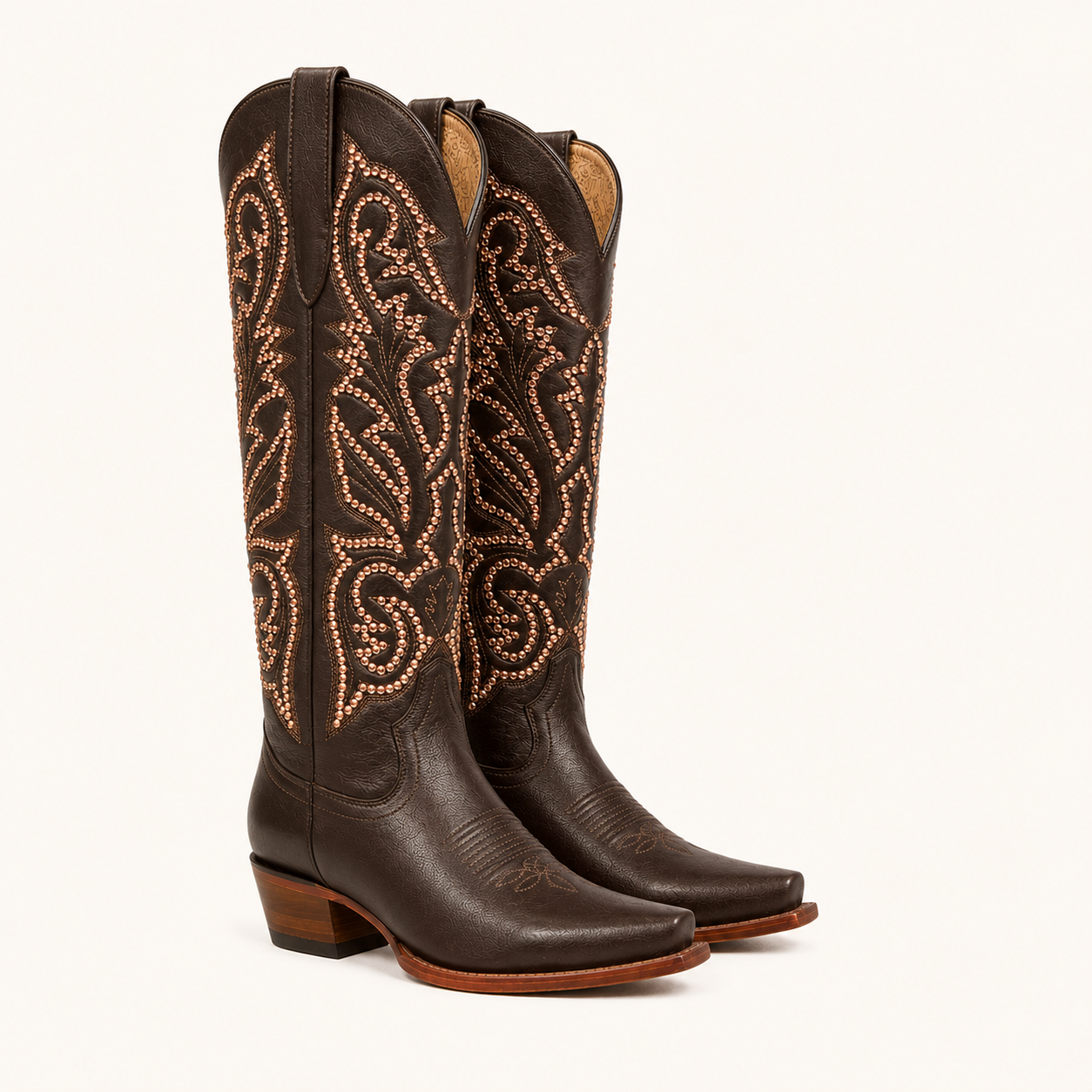 Bota Alta Café con Remaches Oro Estrella — Jr Robert Western