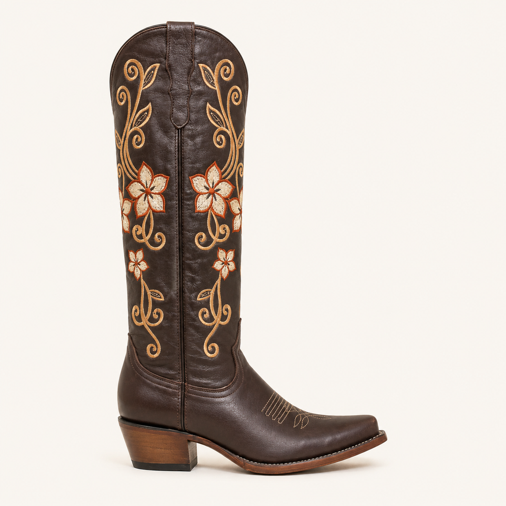 Bota Café Bordado Floral Magnolia — Cruzalta