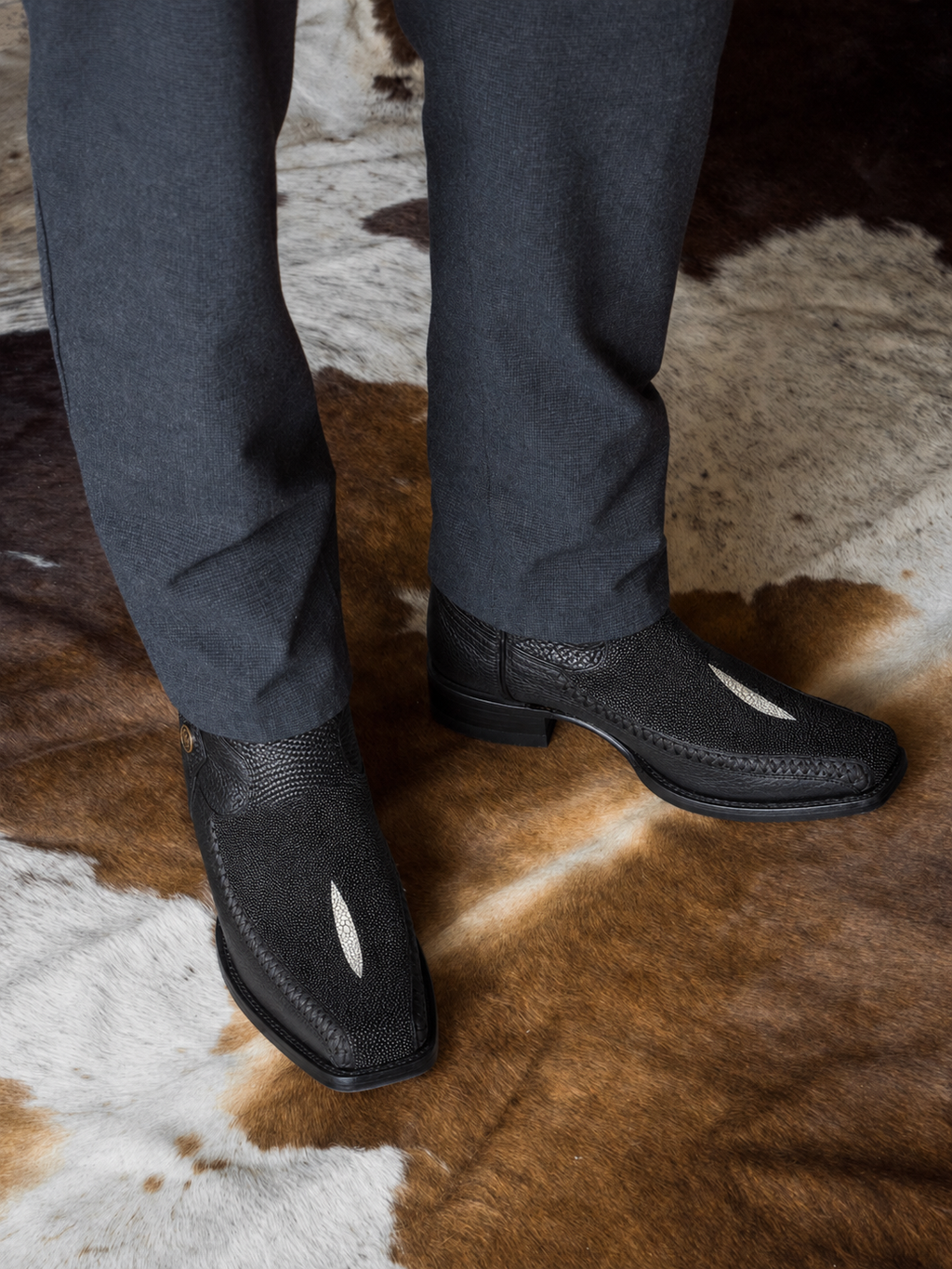 Bota Mantarraya Negra Perla Negra — Cabrera