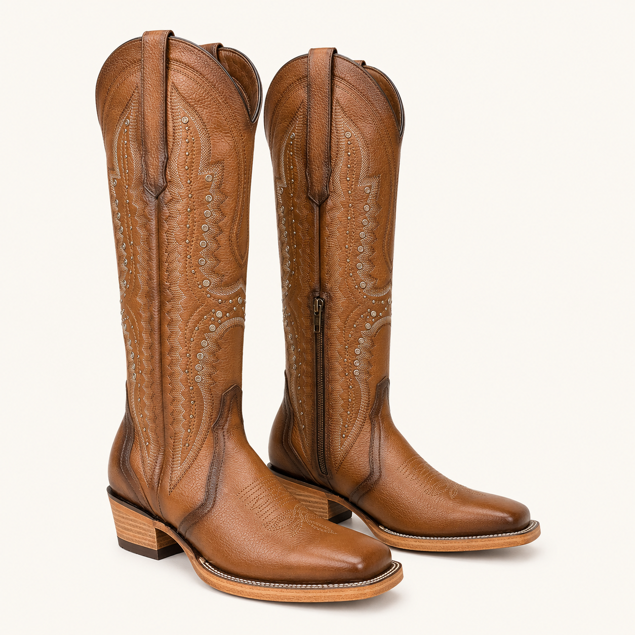 Bota Vaquera Café Miel con Remaches Canela — Daleo