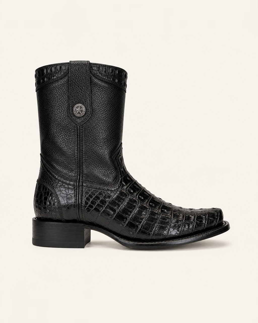 La Obsidiana en Cocodrilo Grabado Negro